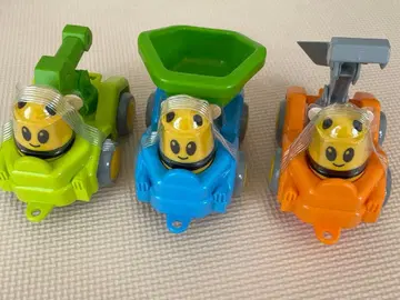 바이킹 토이즈 벌과 일하는 자동차