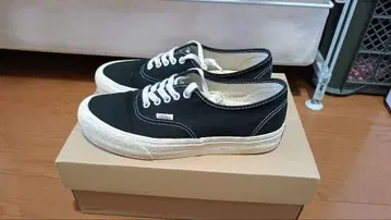 VANS authentic vr3