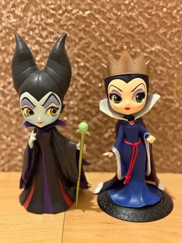 말레피센트와 여왕 피규어 세트