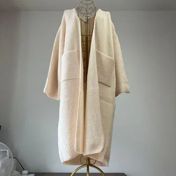 어반 리서치 아이보리 리브 롱 니트 코트