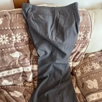 미사용 새상품 그레이 스트라이프 슬랙스