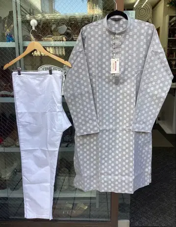 그레이 도트 무늬 파자마 세트