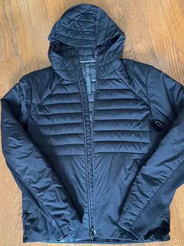 룰루레몬 다운 자켓 후드 부착 (M)