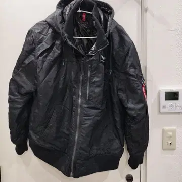 ALPHA INDUSTRIES 블랙 MA-1 자켓