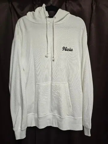 niziu 후디 (L 사이즈)