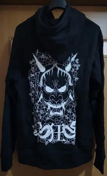 택 포함 새상품 용과 같이 마지마 고로 후드티 L 사이즈