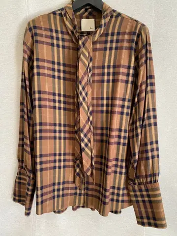 로완 loin. 보타이 셔츠 이가와 하루카