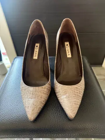 DIANA 크로커다일풍 하이힐