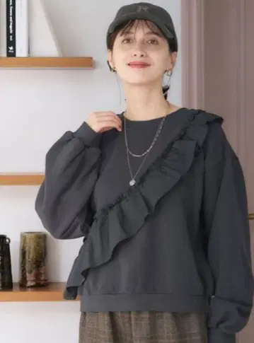 studio CLIP 프릴 트레이닝복 그레이 FREE