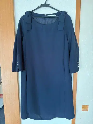 네이비 리본 포함 7부 소매 원피스