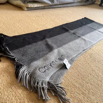 Calvin Klein 그라데이션 머플러