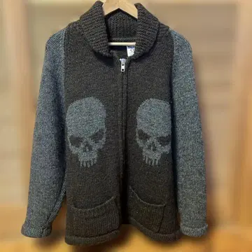 스컬 디자인 카우친