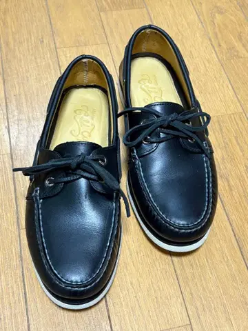 블랙 가죽 데크 슈즈