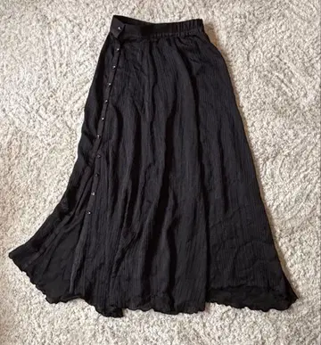 Lily Brown 블랙 플레어 스커트 사이즈 F