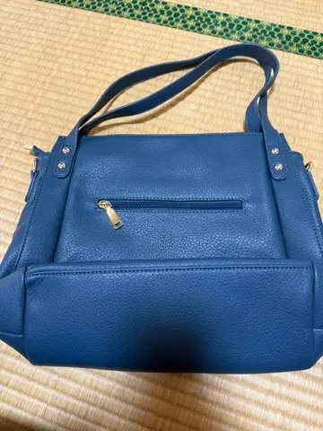 일요일 한정판! 네이비 숄더백 지퍼 포켓 부착