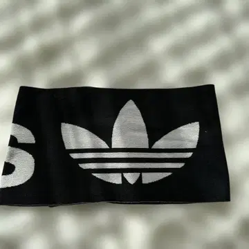 adidas 로고 머플러 블랙/실버