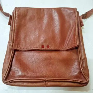 브라운 가죽 숄더백
