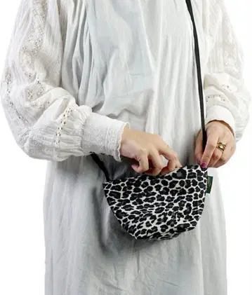 에르베샤 펠리에 팬서 블랑 보트형 XS 숄더백