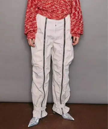 maison special 화이트 워크 팬츠 사이드 지퍼 포함