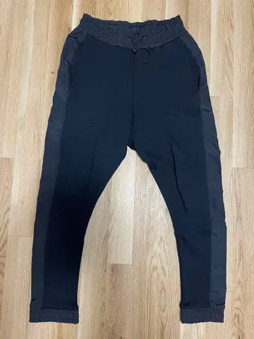 ZARA 나일론 절개 스키니 팬츠 S 셋업 아래 블랙