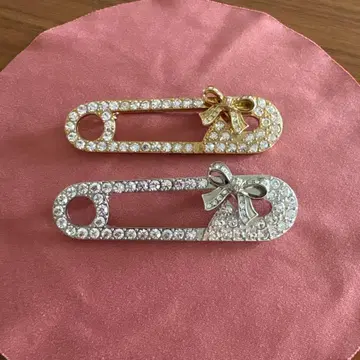 노제스 리본 브로치