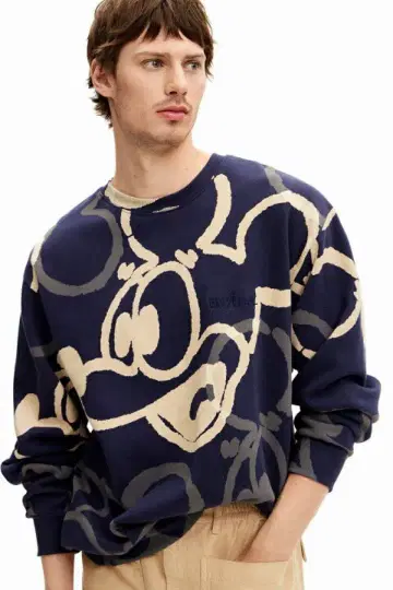 새상품 미키마우스 트레이닝복 데시구알 L