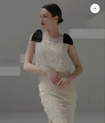 샤기 숄더 리본 스팽글 I 라인 드레스