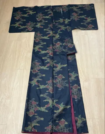 블랙 베이스 꽃무늬 기모노