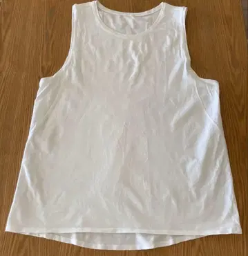룰루레몬 화이트 탱크탑