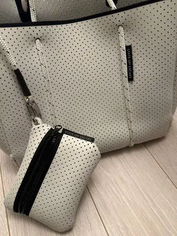 STATE OF ESCAPE 플라잉 솔로 토트백 화이트