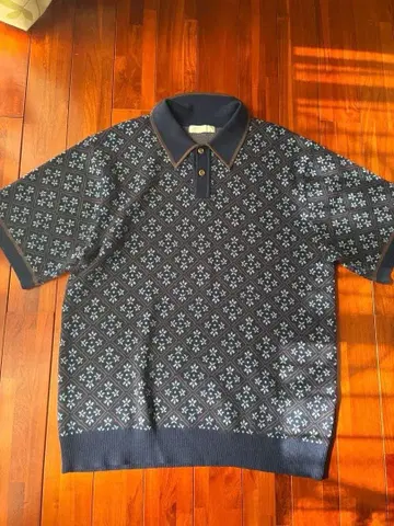 기하학 패턴 네이비 피케 셔츠 반팔