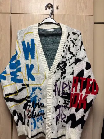 ZARA 그래픽 프린트 가디건