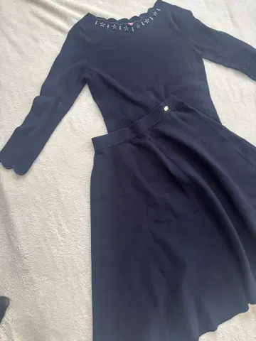 Tocca 네이비 긴팔 스커트 셋업 M