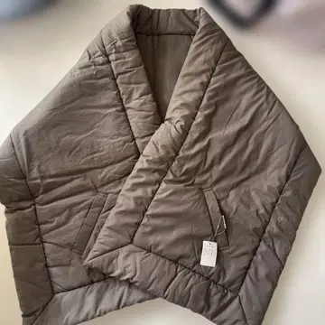 미사용 새상품! 미니멀리스트 퀼팅 스톨