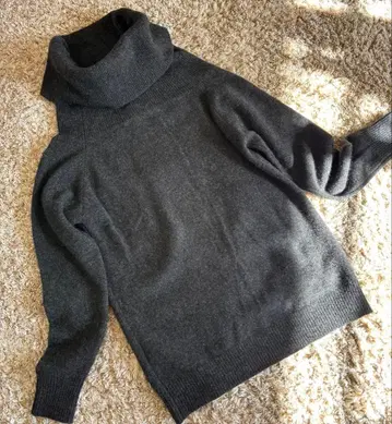 저널 스탠다드 터틀넥 니트 스웨터