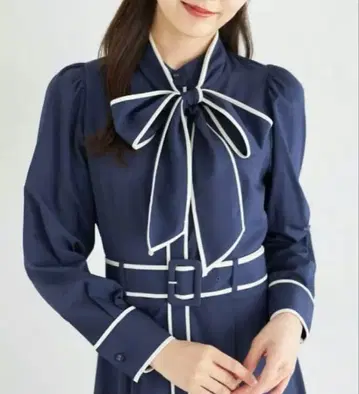 2WAY 보타이 리본 & 벨트 포함 바이컬러 원피스 토코 클로젯