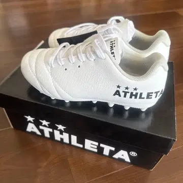 새상품 ATHLETA Jr. 축구화 21.5cm 화이트