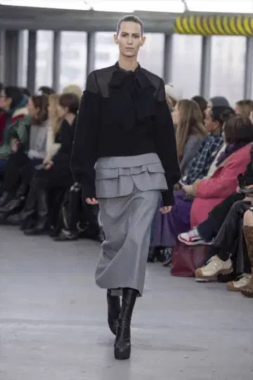 sacai 23AW Chalk Stripe Skirt 23-06991