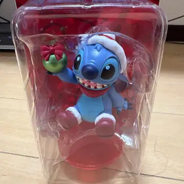 스티치 산타 모자 피규어