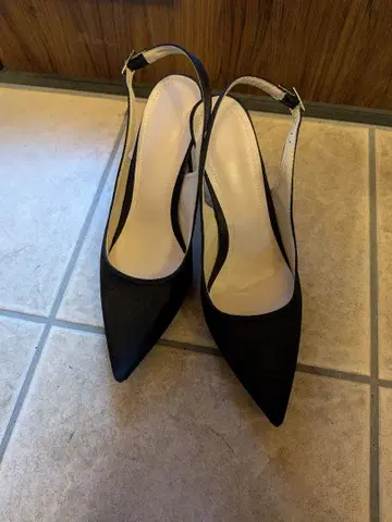 슬링백 펌프스 하이힐