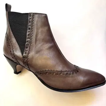 브라운 가죽 사이드 고어 부츠