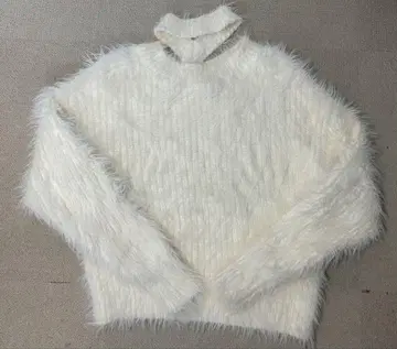 GYDA 화이트 오프숄더 스웨터 F