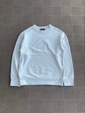 A.P.C. 로고 맨투맨