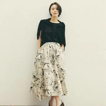 카듀네 롱 플레어 스커트 보태니컬 무늬 꽃무늬