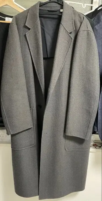 유니클로 그레이 체스터 코트 L 사이즈