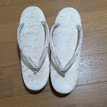 장식적인 화이트 컬러 조리