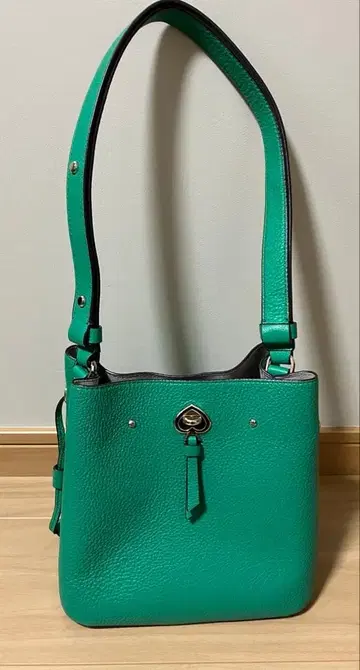 케이트 스페이드 숄더백 그린