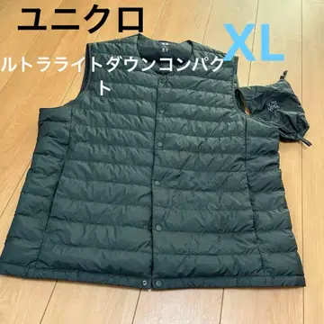 유니클로 울트라 라이트 다운 컴팩트 V넥 카키 XL
