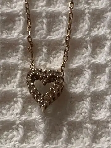 10K 다이아몬드 스톤 하트형 목걸이