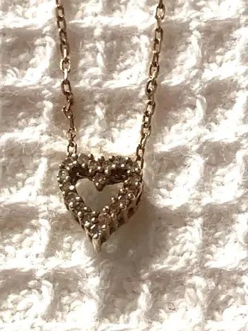 10K 다이아몬드 스톤 하트형 목걸이